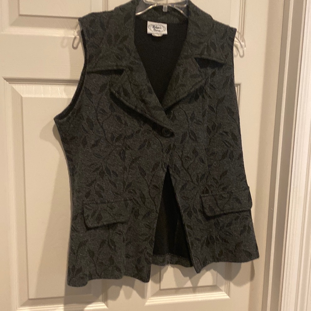 One button vest. No flaws